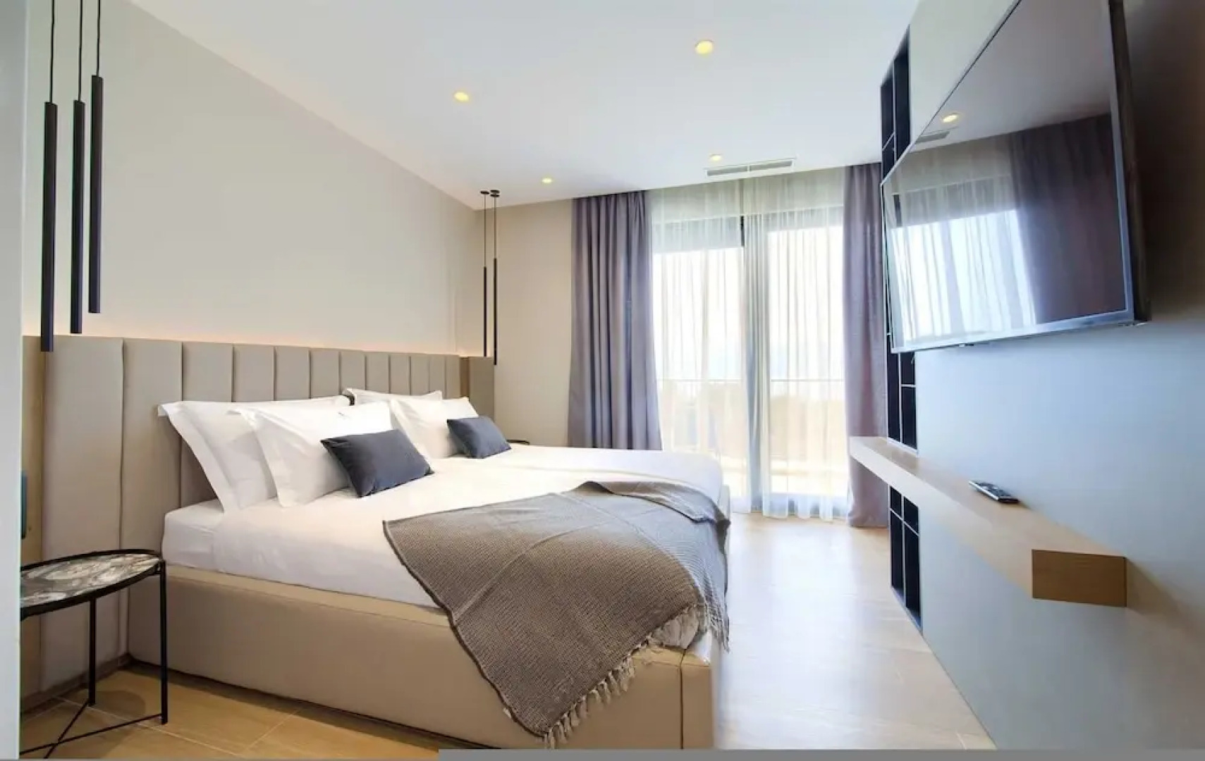 Villa Lord With Heated Pool Jacuzzi and Sauna