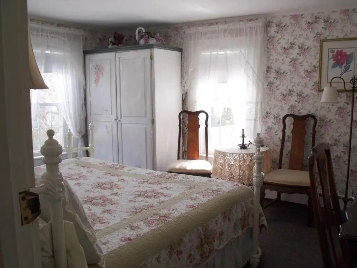 A White Swan Bed and Breakfast