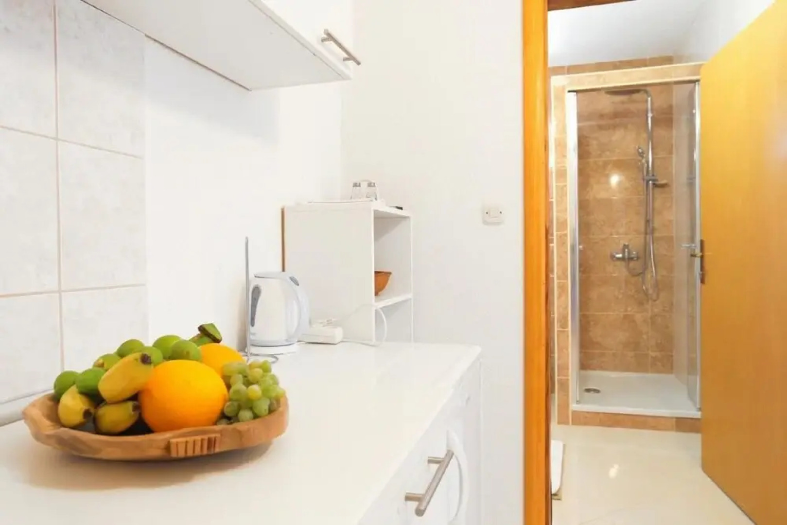 Lias - With Restaurant - A3