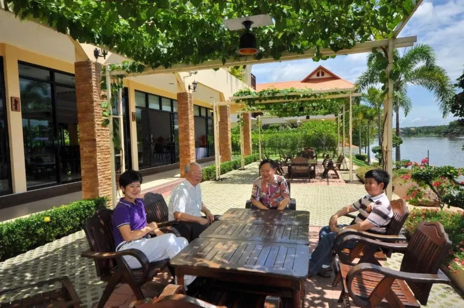 Maeklong Marina Resort