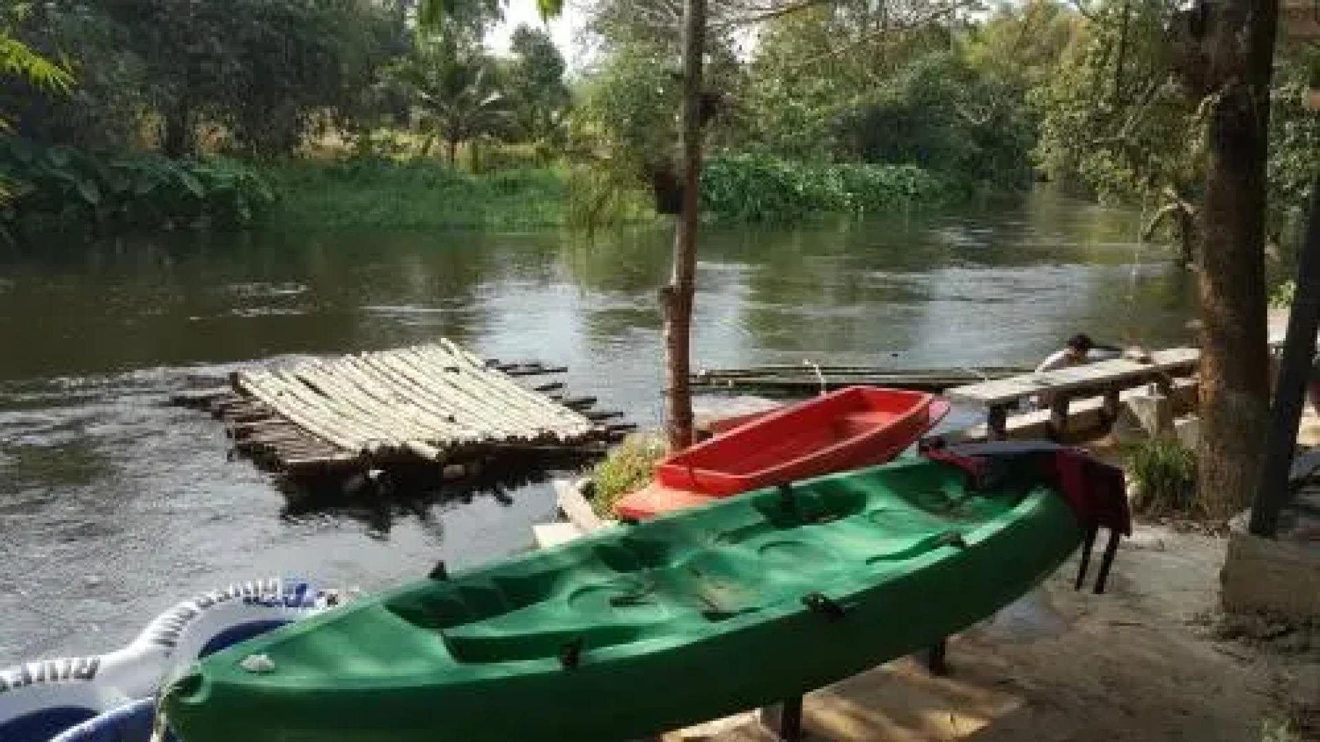 Kaengkrachan River Hut