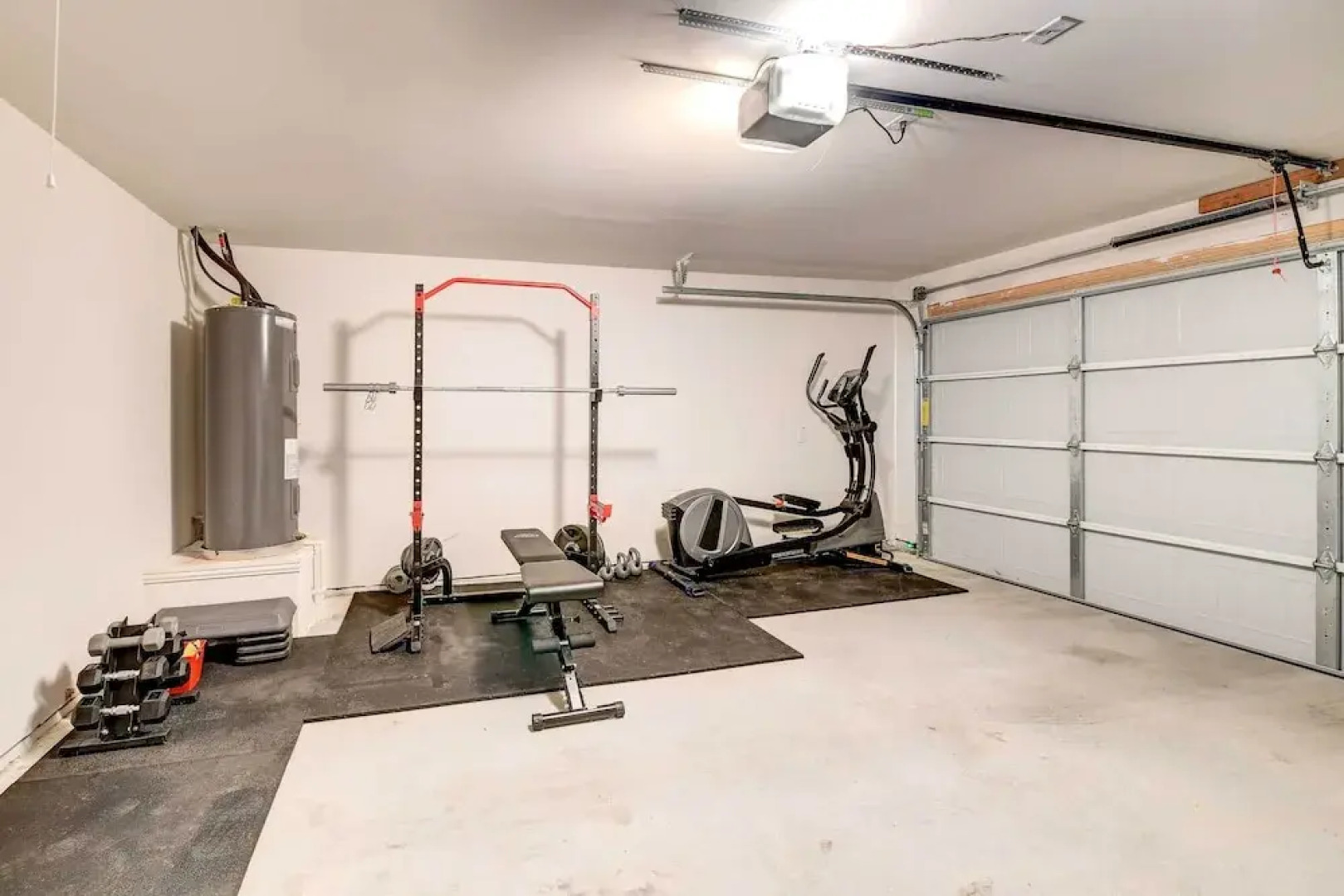 ~ 6 Mi to Waco: Newly Constructed Family Home