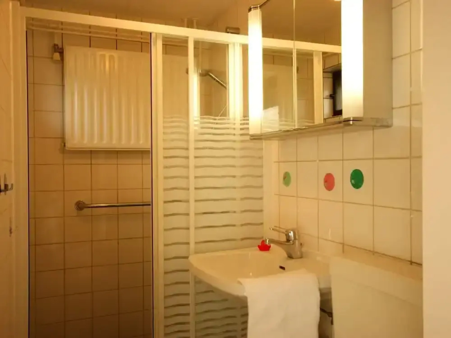 Nice Holiday Home for 5 People, Within Walking Distance of the Beach