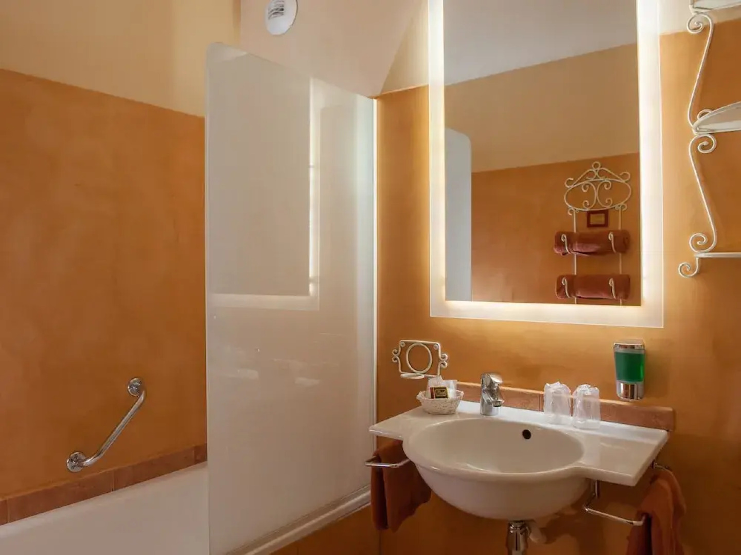 Hôtel Les Sables d'Ocre & SPA