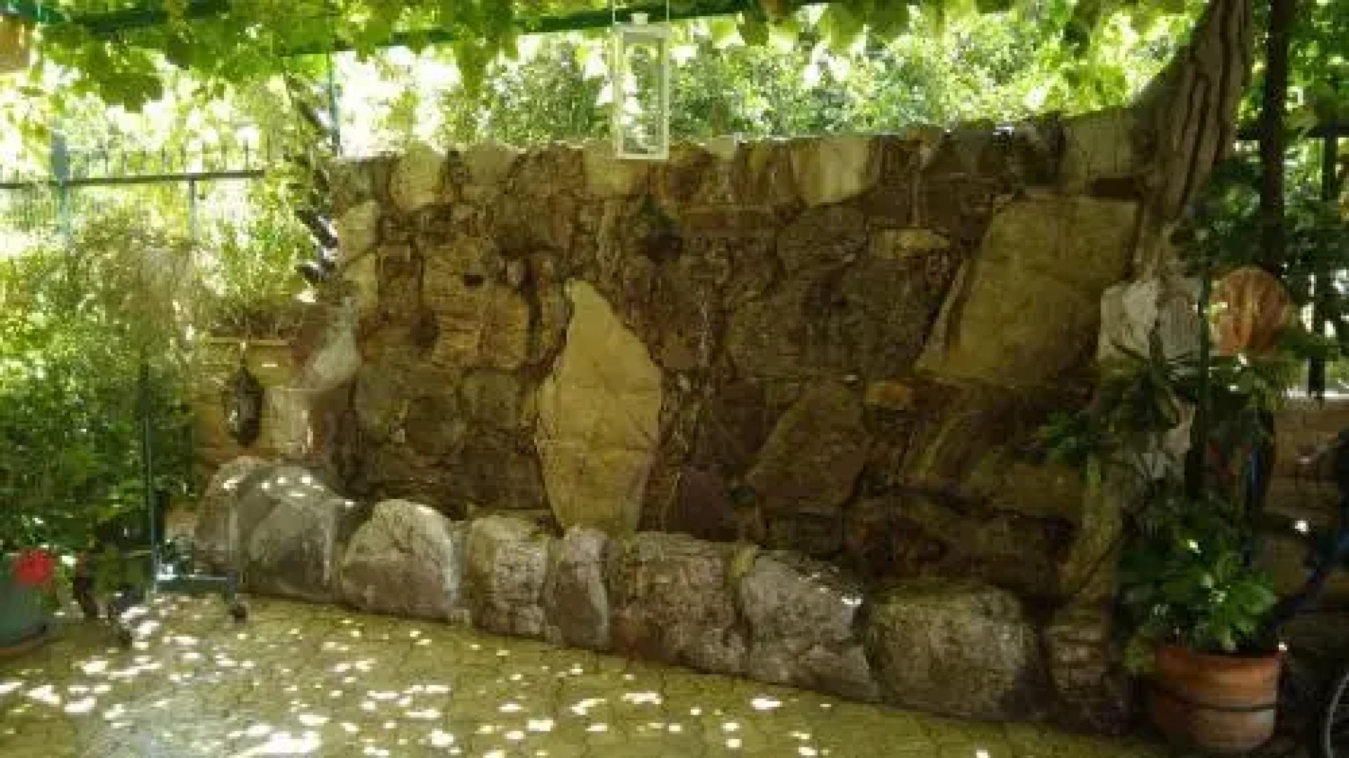 Nikolitsa Apartments