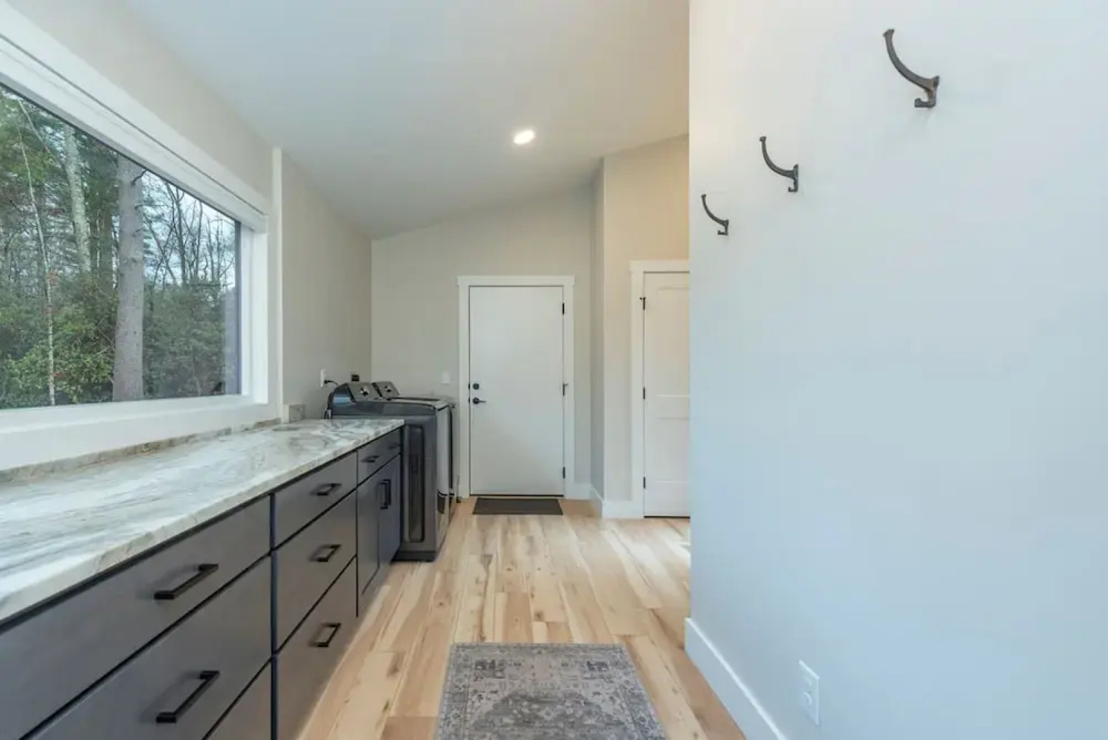 Rejuvenate in the Mtns w Sauna 5 min Drive to DT