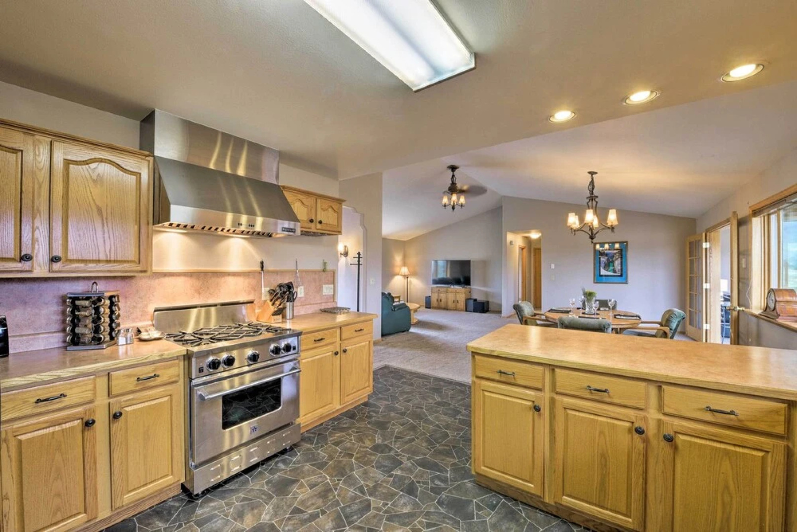 Buena Vista Home w/ Stunning Views on ~ 7 Acres!