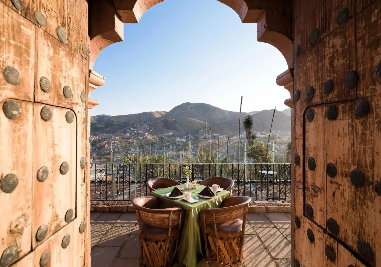 Hotel Misión Grand Casa Colorada