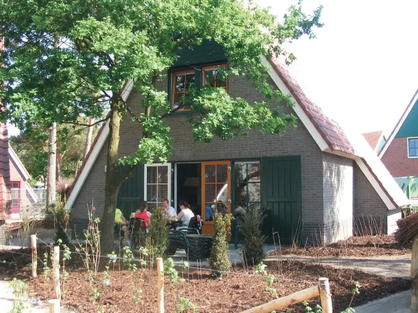 Cosy Holiday Home With Dishwasher, Close to a Golf Course