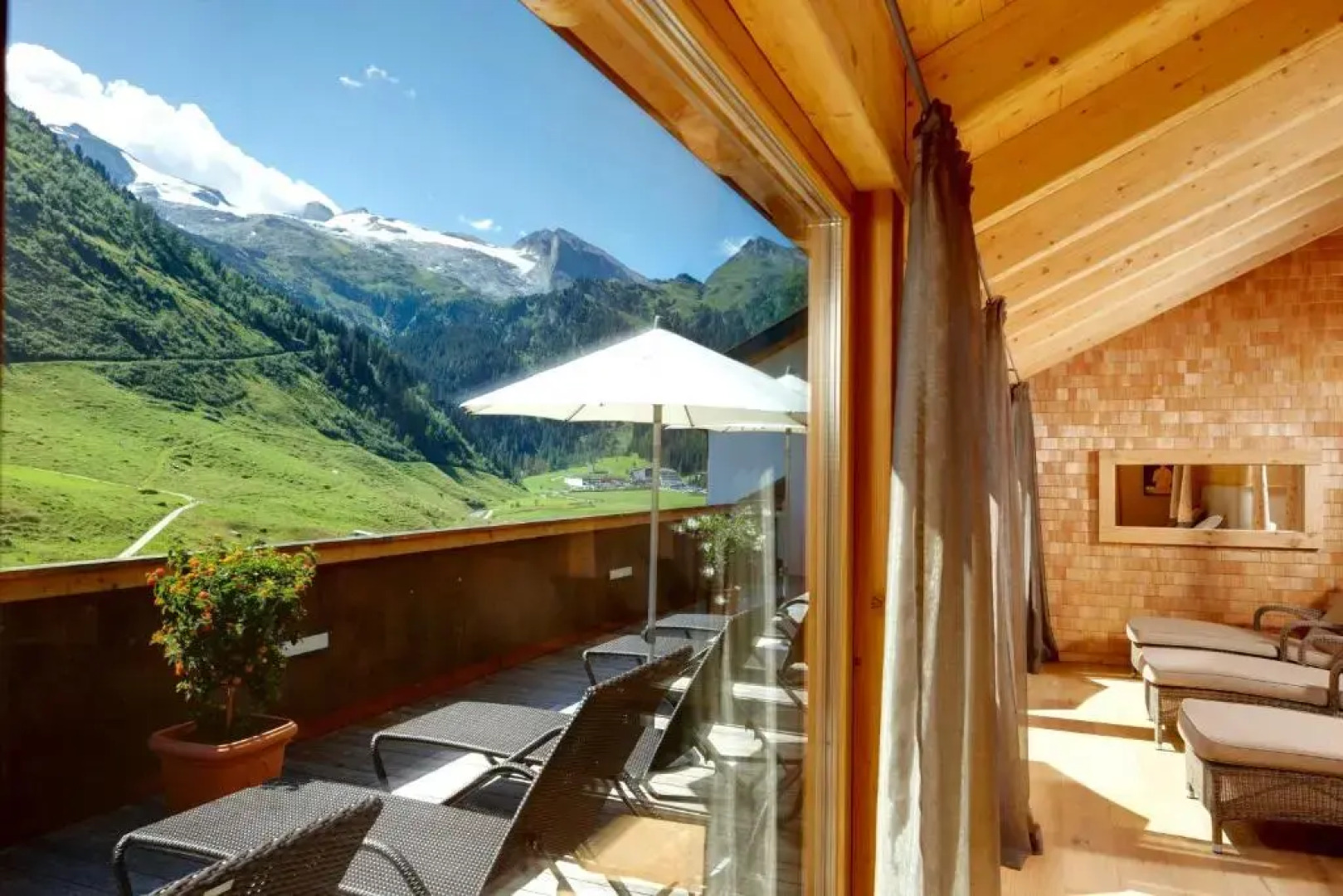 Hotel Berghof Crystal Spa & Sports