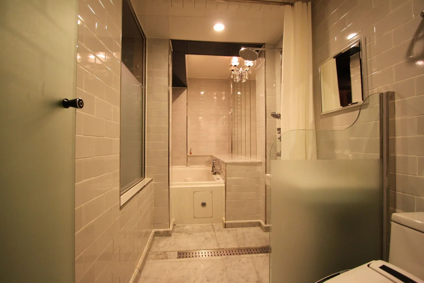 Hotel February Suseong