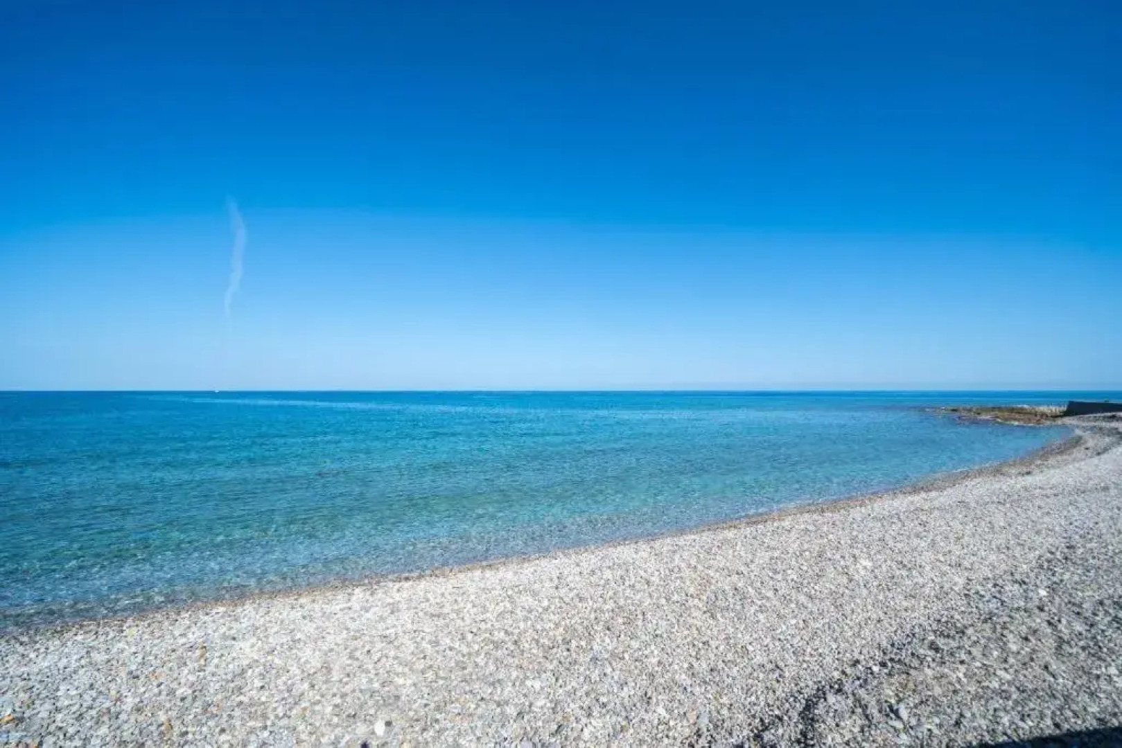 TerraZeus - Stone House Beachfront 3