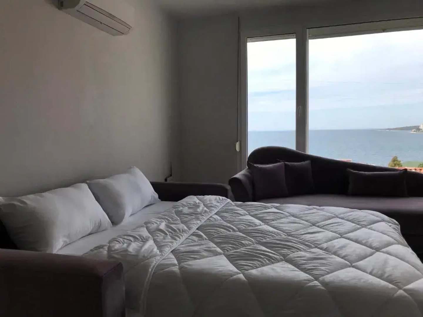 Sunny Bay Apartments