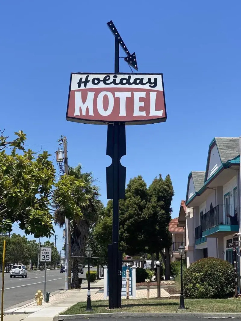 Holiday Motel