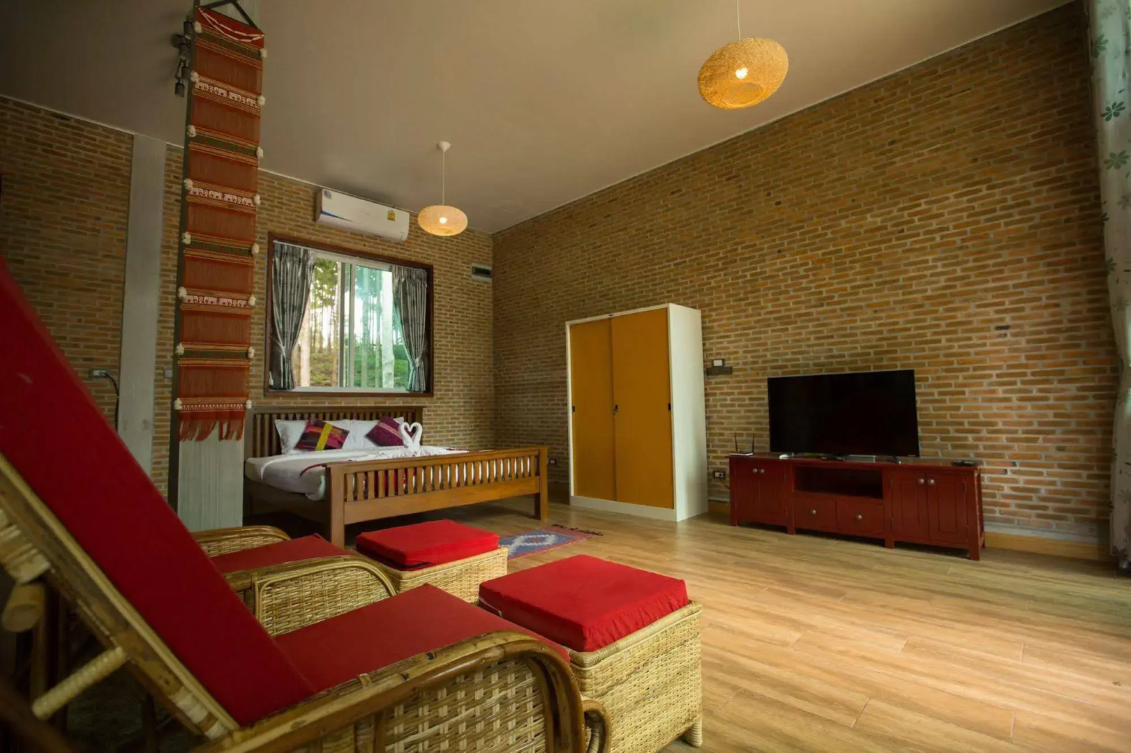 Nan De Panna Riverside Homestay