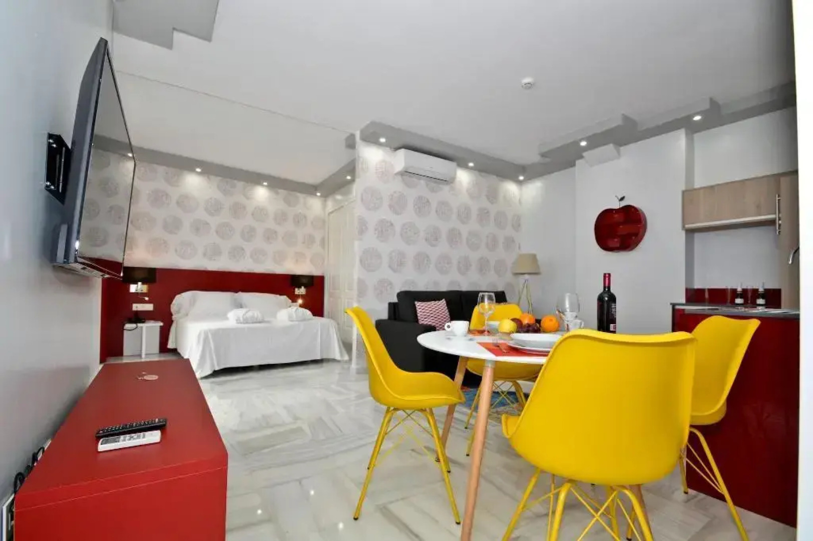 The Zentral Arenal Suites