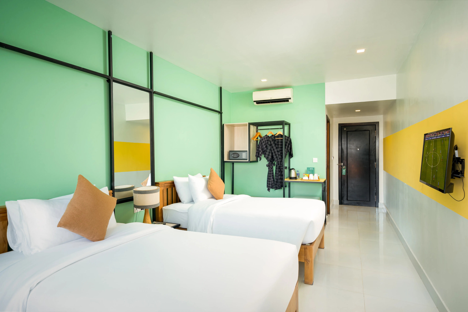 Landing Gold By Amatak