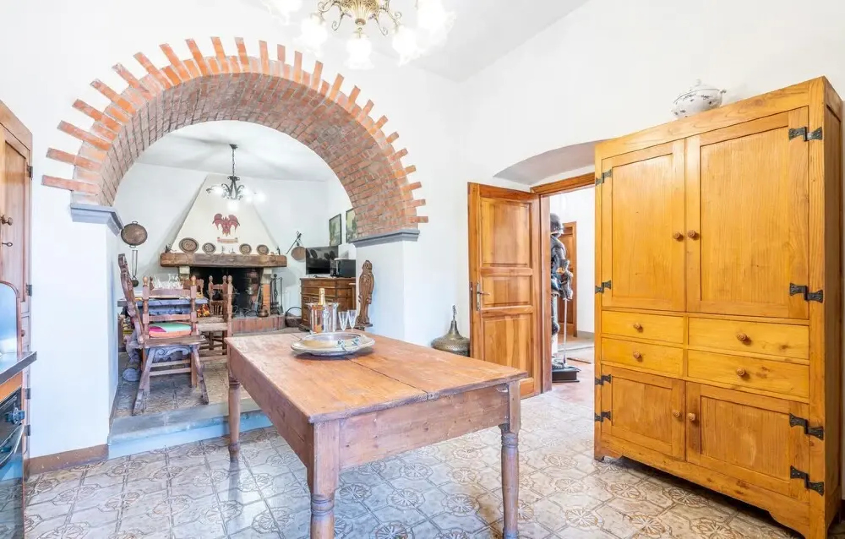 Amazing Home in Pescia With 3 Bedrooms, Jacuzzi and Wifi