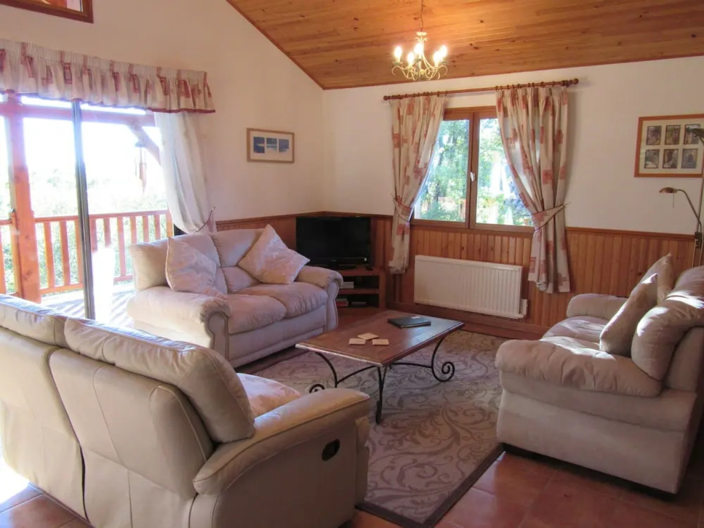 Secluded holiday home with dishwasher, close to Sarlat