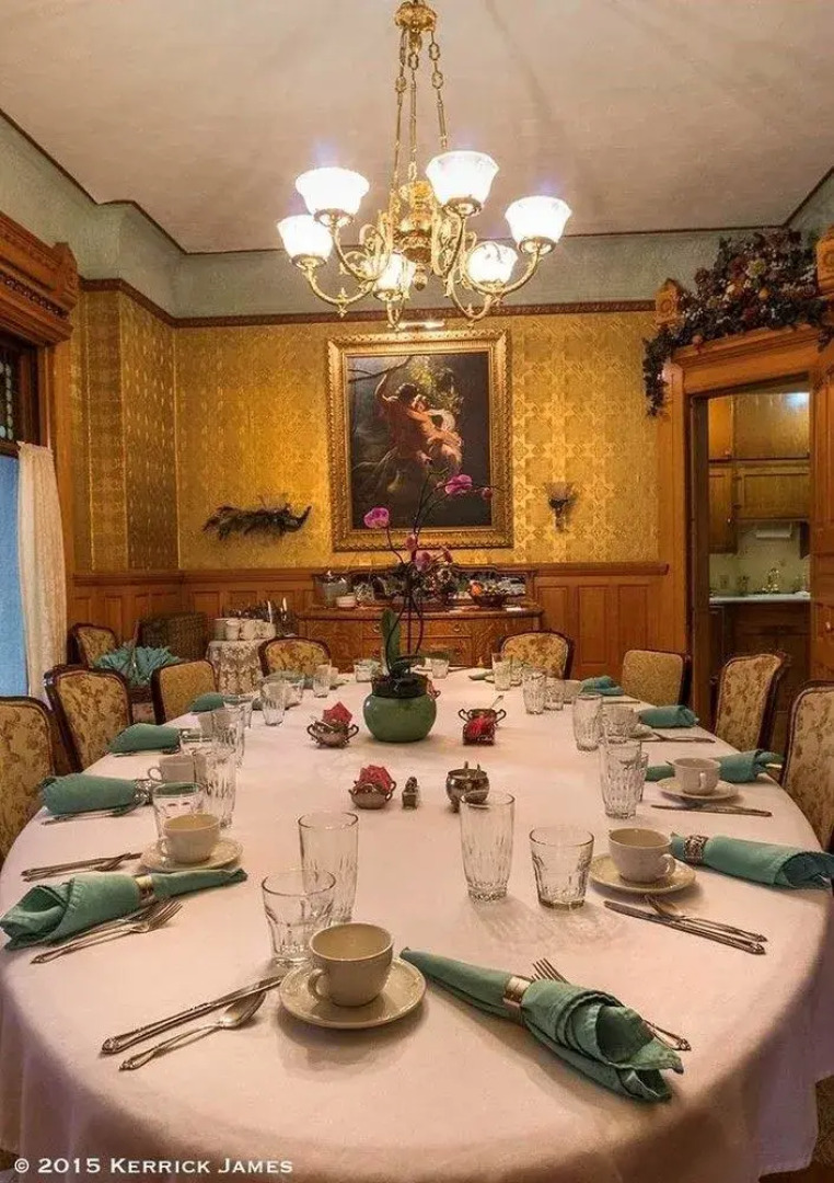 Nagle Warren Mansion B&B