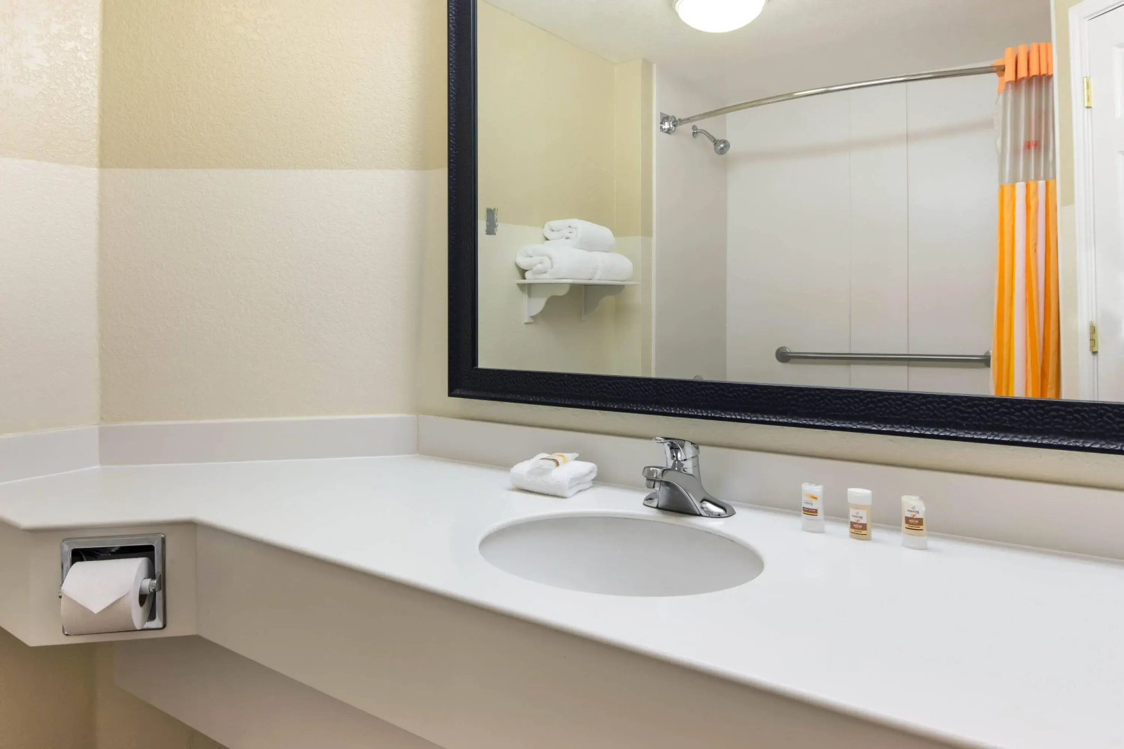 La Quinta Inn & Suites by Wyndham Greenville Haywood