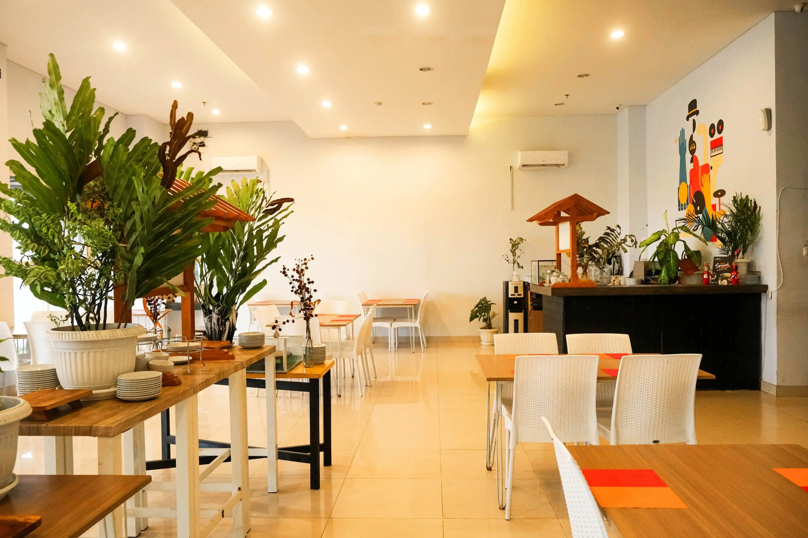 De La Charis Hotel by Waringin Hospitality