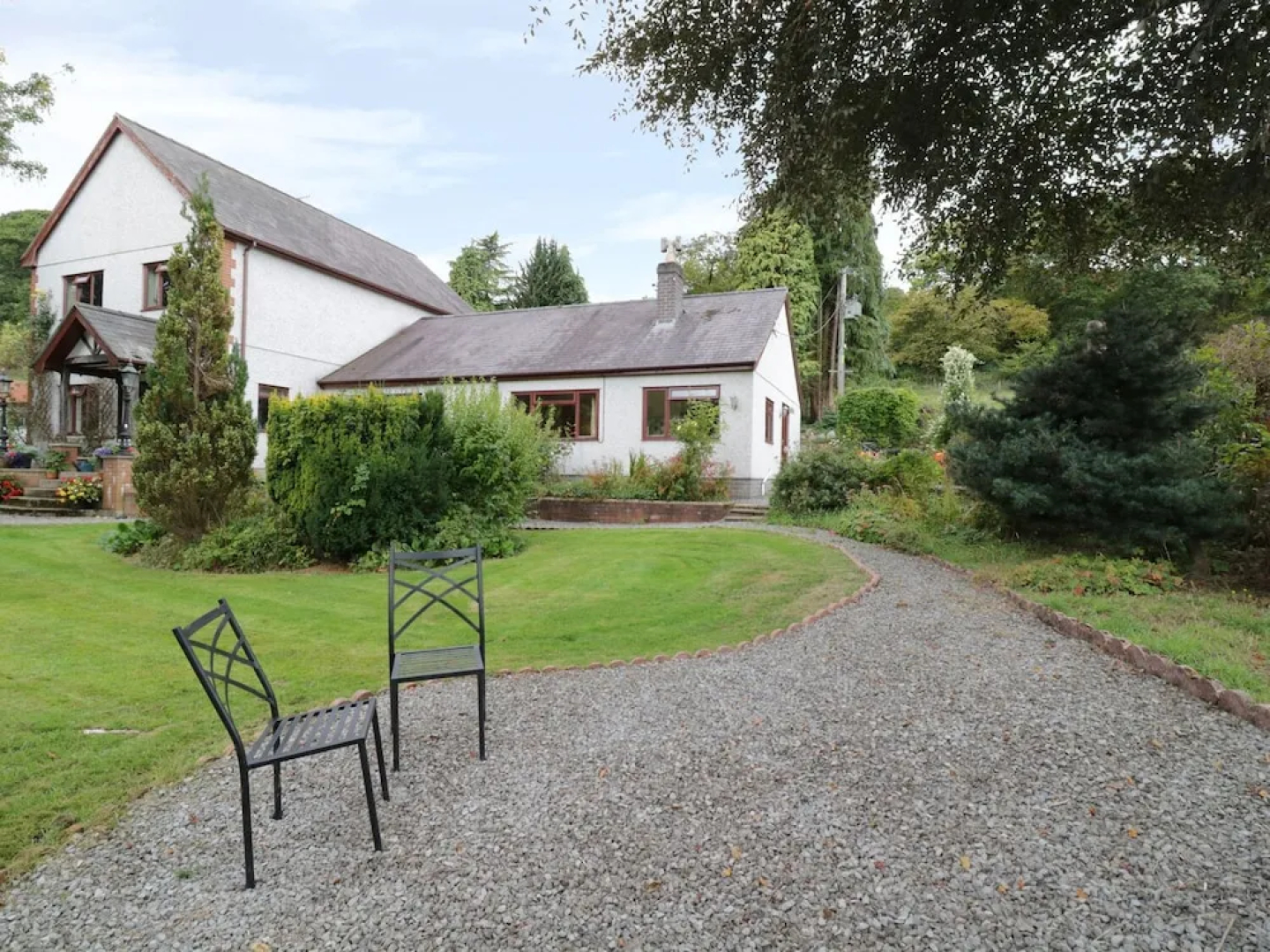 Bro Awelon Cottage