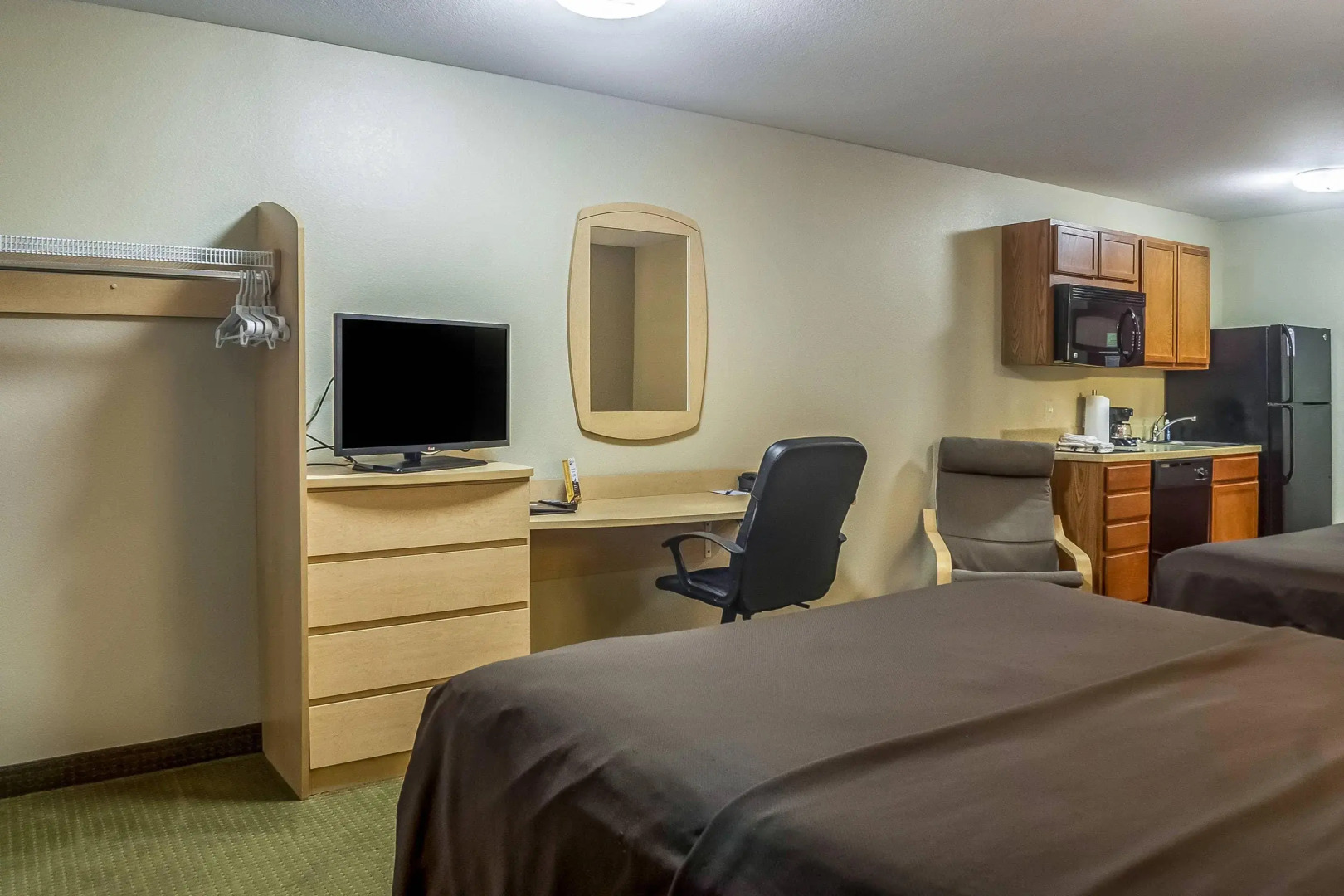 Suburban Studios Triadelphia - Wheeling at The Highlands