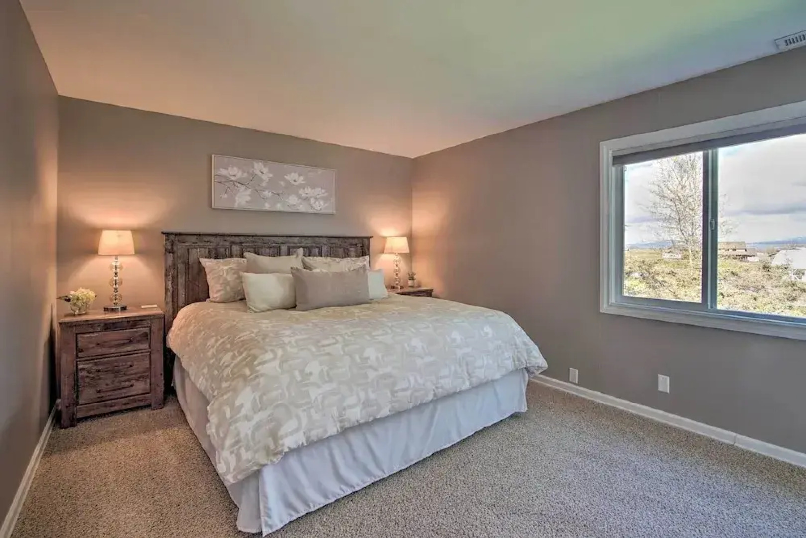Ellensburg Home w/ Mountain Views on 3 Acres!