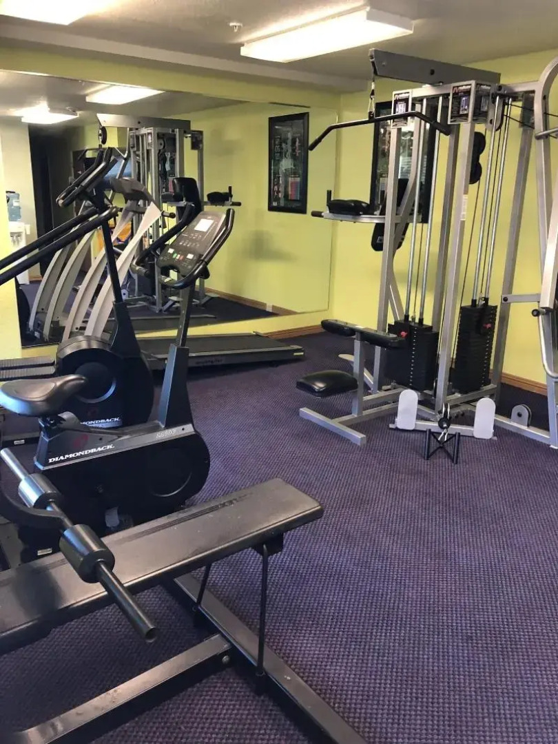 Cloverdale Wine Country Inn & Suites