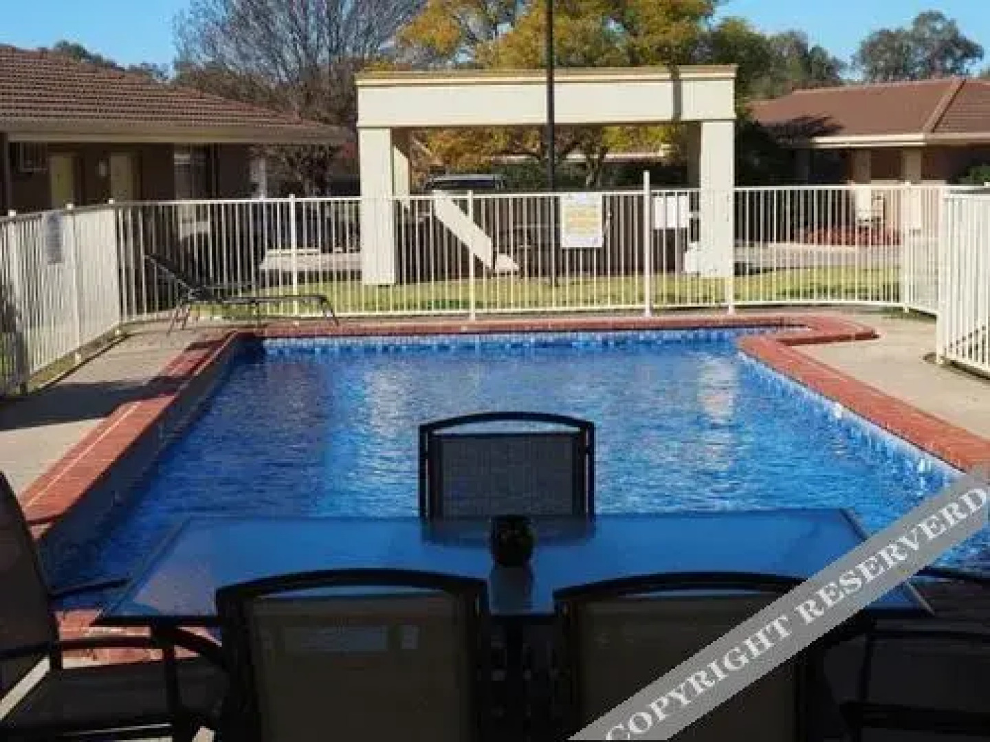 Jacaranda Motel & Holiday Units