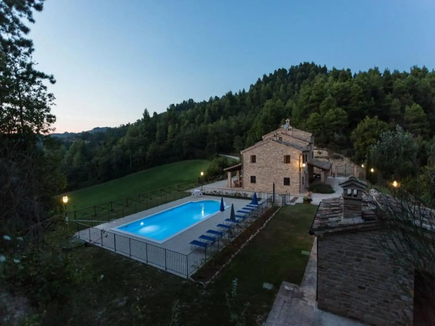 Villa in Le Marche with stunning views-Villa Monteverde