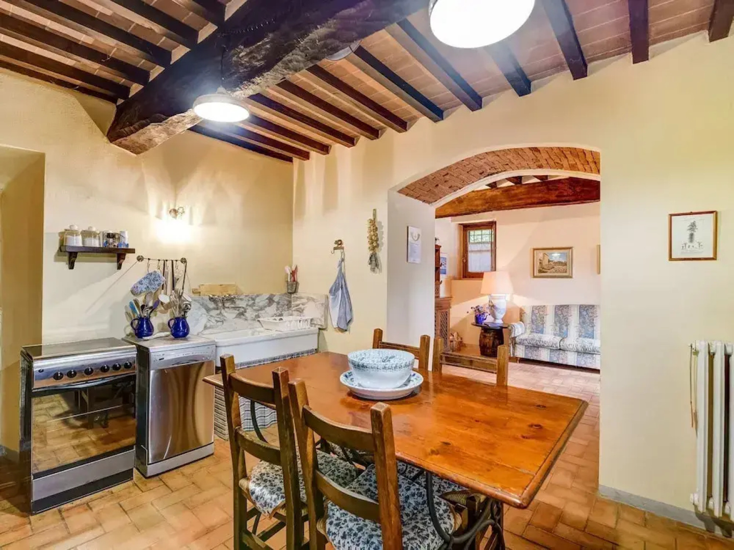 Welcoming Holiday Home with Swimming Pool in Le Ville