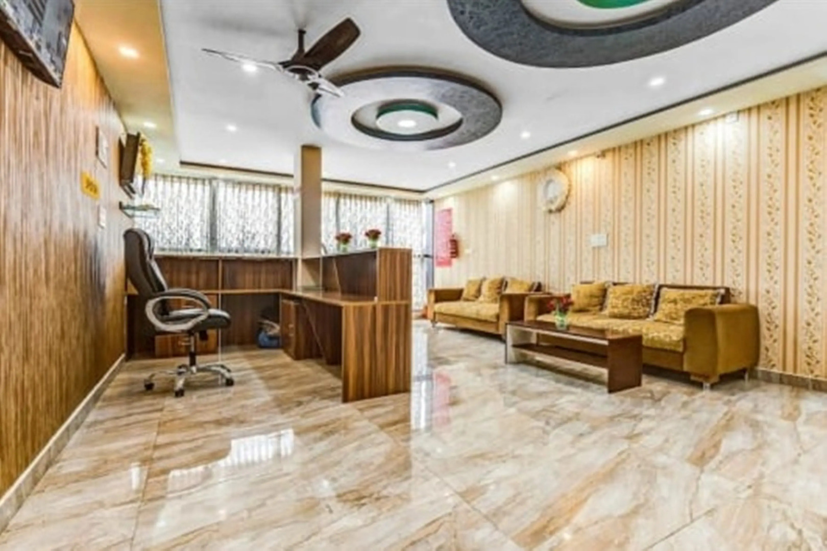 iROOMZ Suchira Lodge