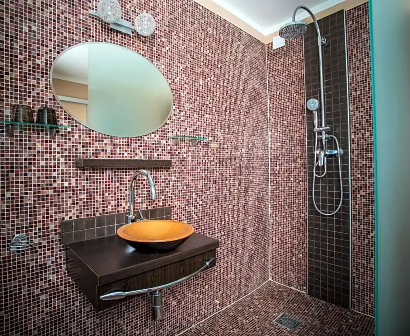 Faaker See Inn by S4Y