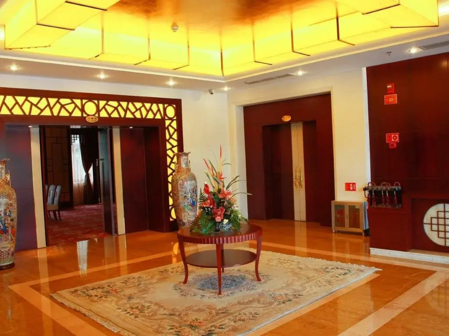 Stone Forest International Hotel