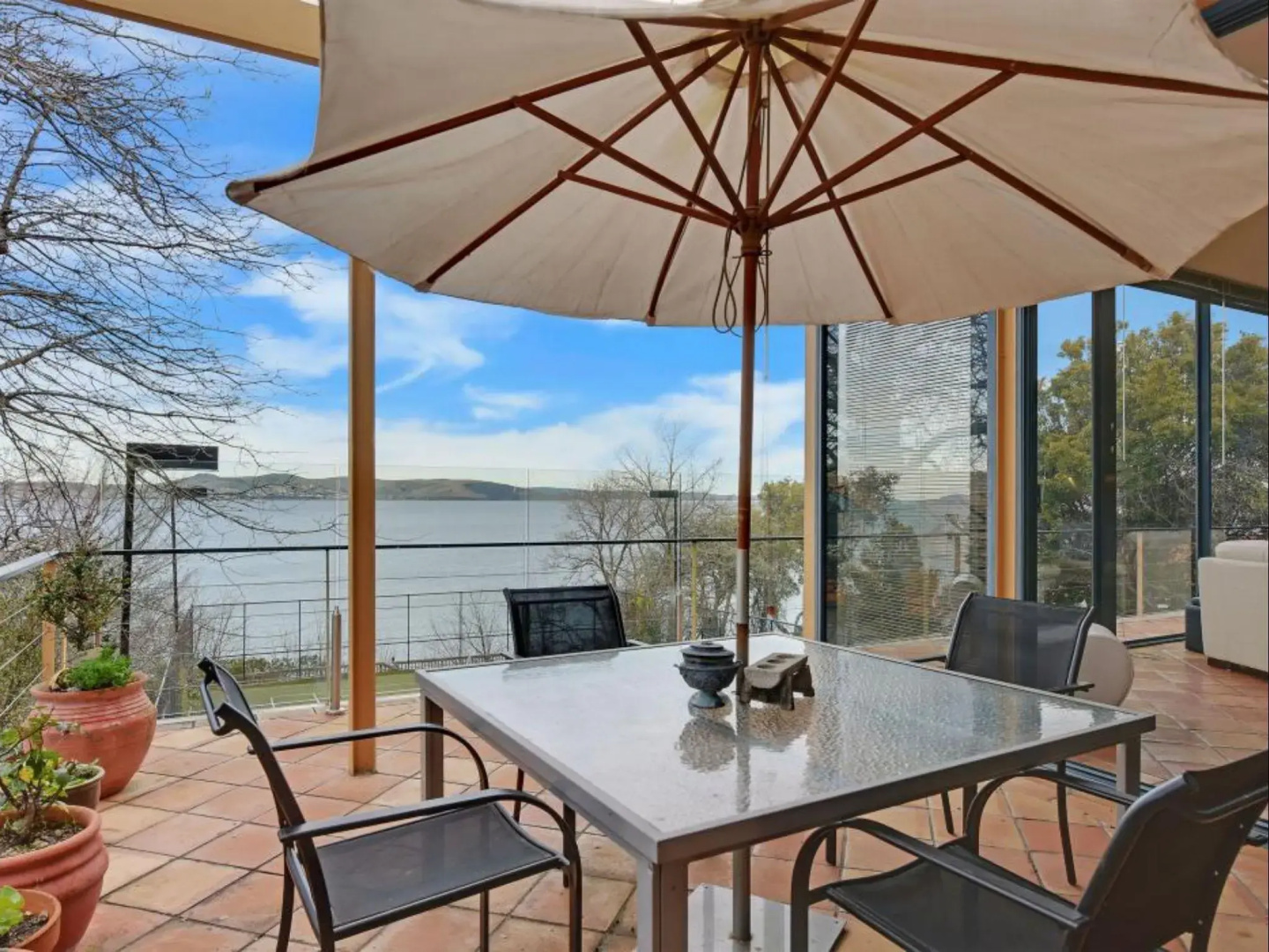 Kylakin on the Derwent River - Rejuvenate Stays