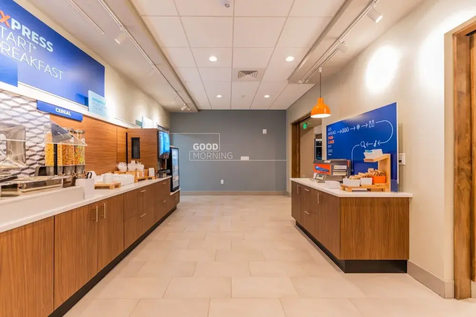 Holiday Inn Express & Suites Charlottesville by IHG