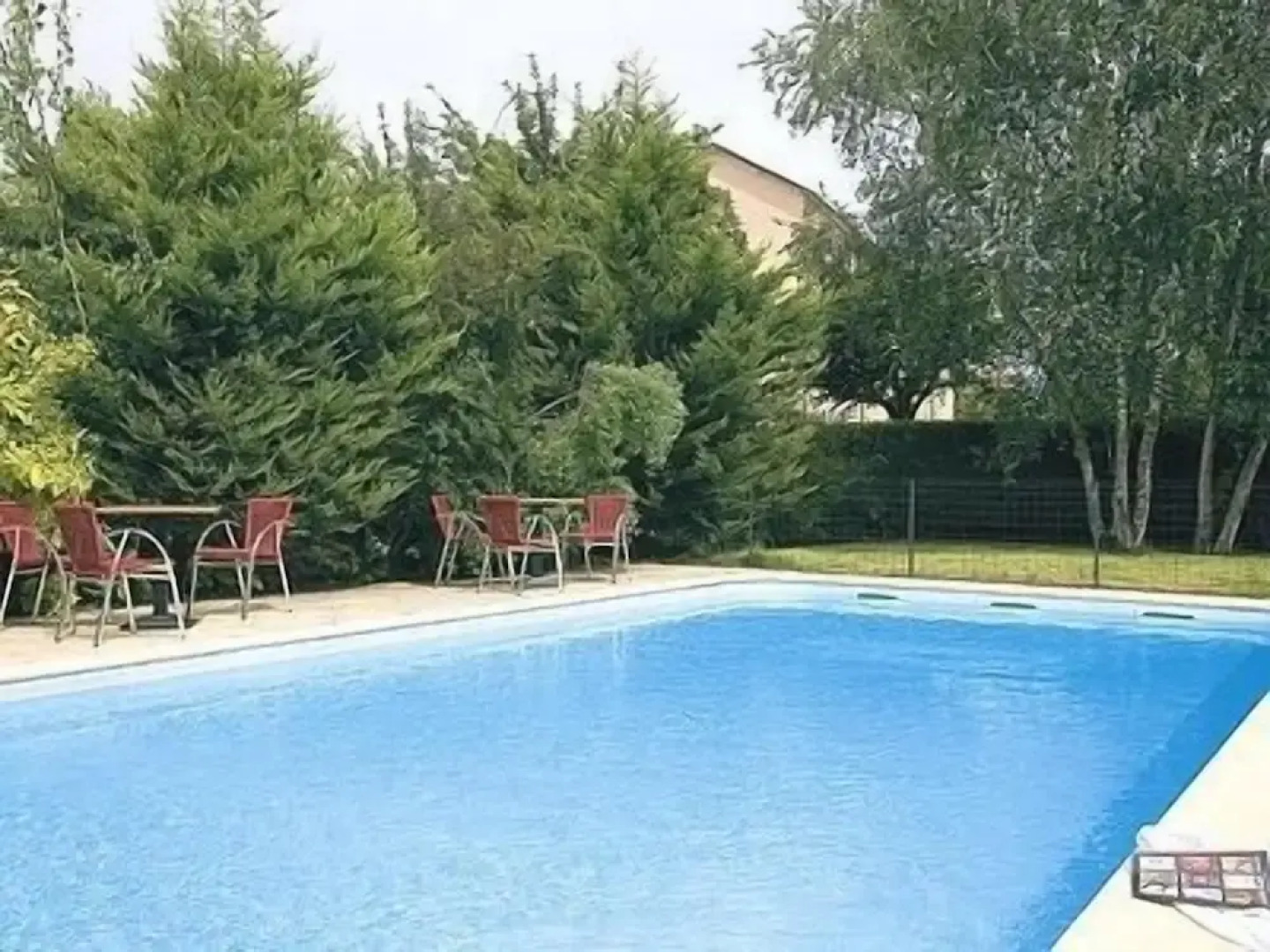 Les Provinciales Hotel & Restaurent