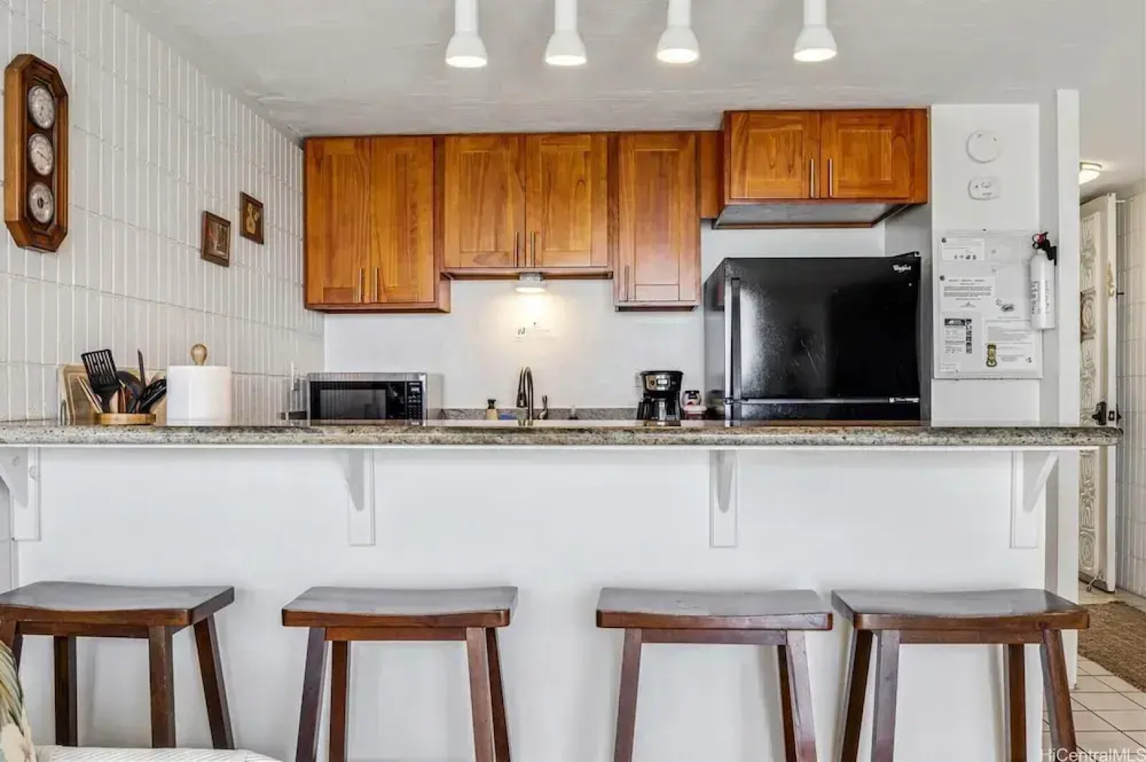 Luxury Oceanview Punaluu Condo