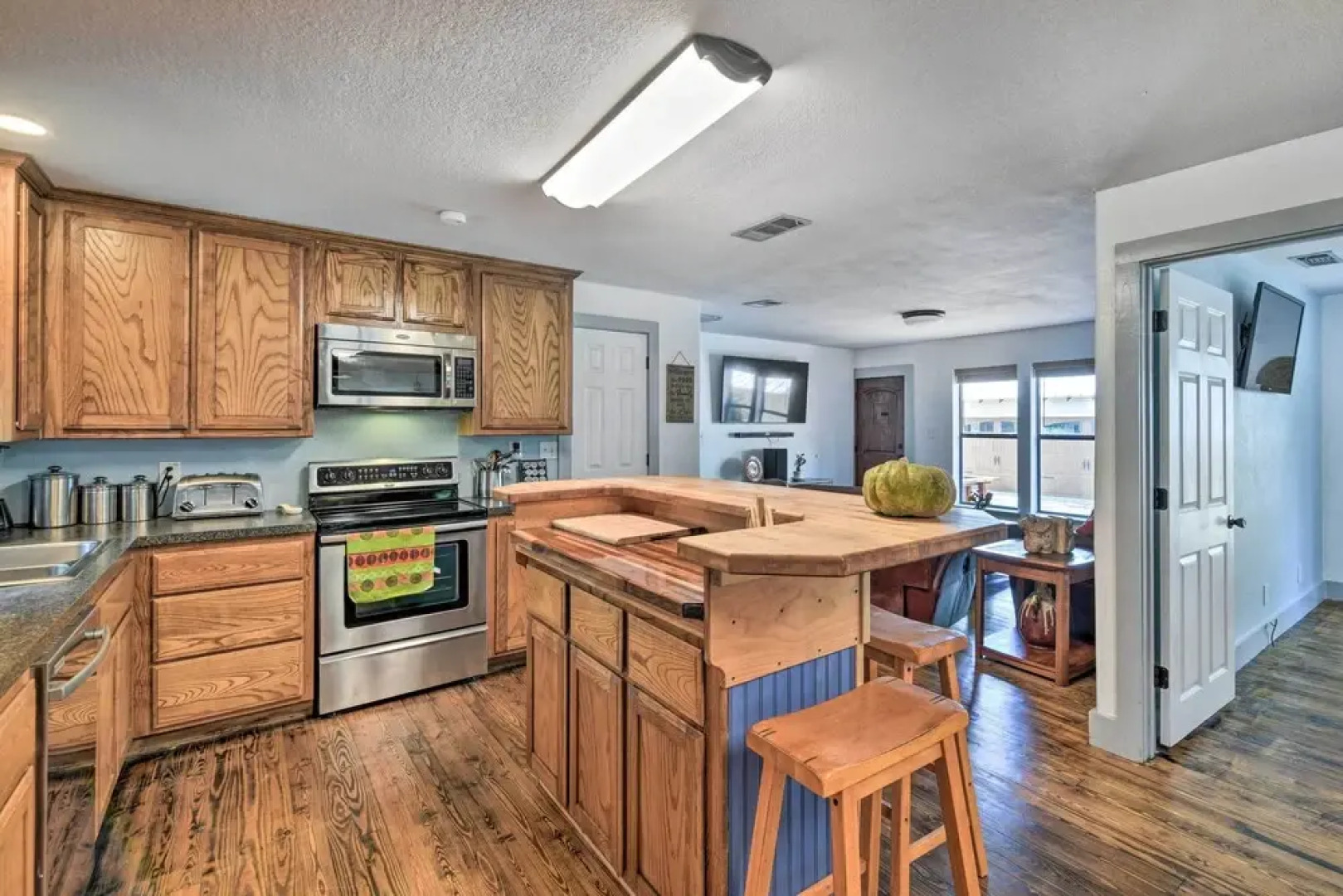 Spacious Glen Rose Home on Paluxy Riverfront