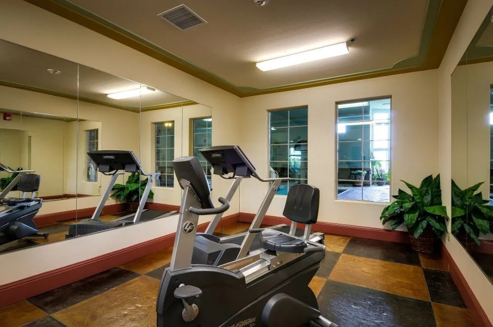 The Lodge at Rolling Hills