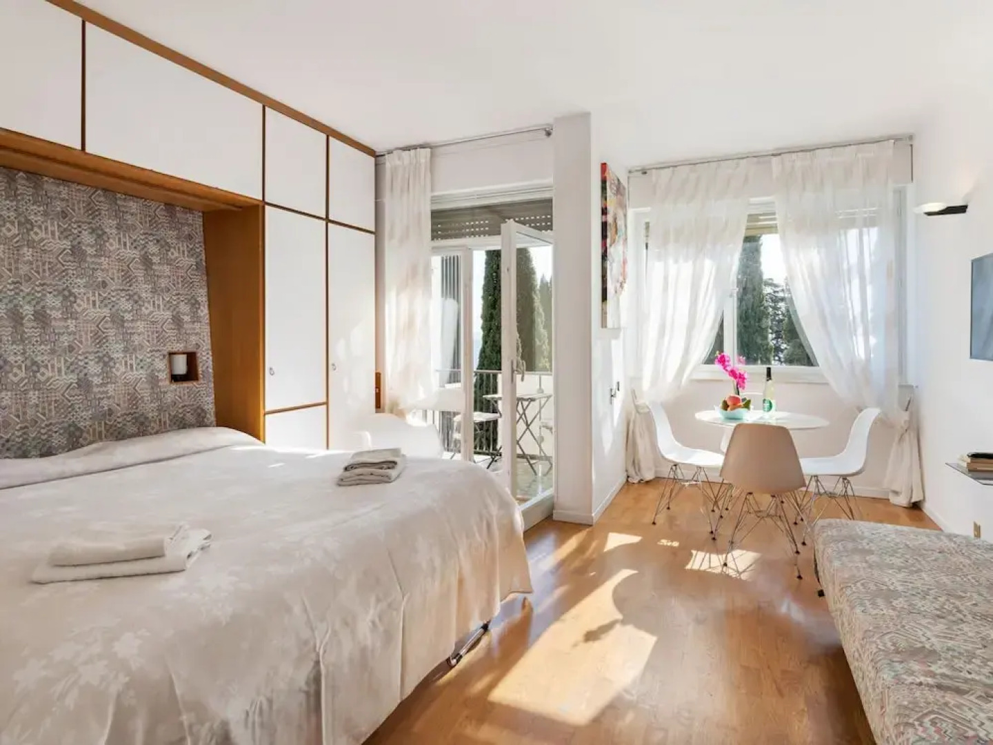 Pleasant Holiday Home in Gardone Riviera With Swimming Pool