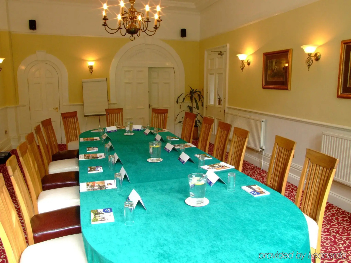 Victoria Square Hotel