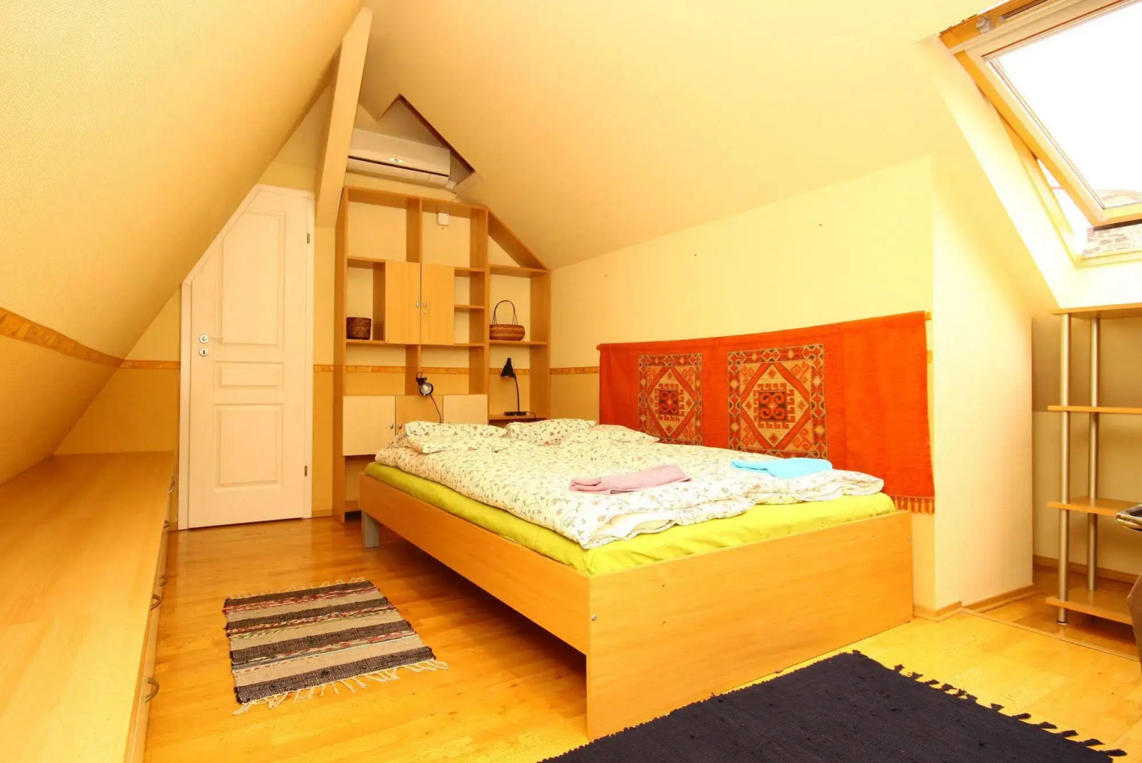 Pal's Hostel & Apartments