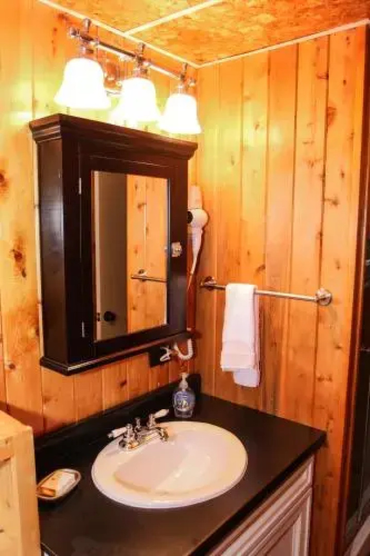 Harbor 90 Guest House (Adults Only)