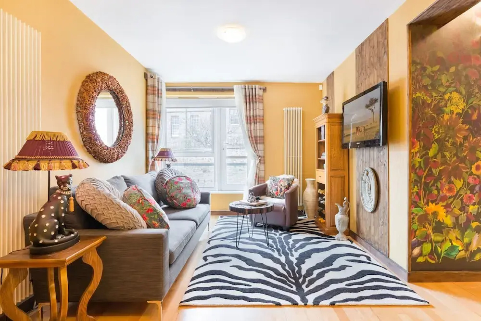 Quirky 1 Bedroom Apartment Next to Holyrood Palace