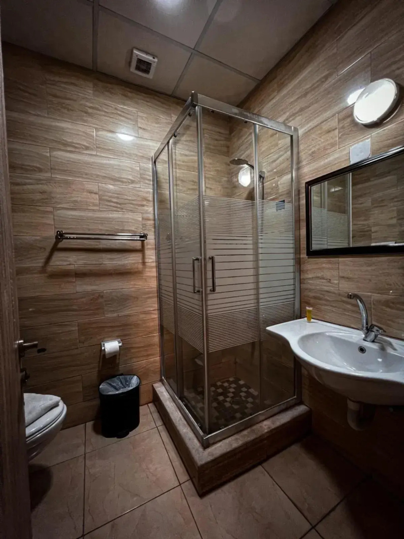 Balcony Hotel & Suites