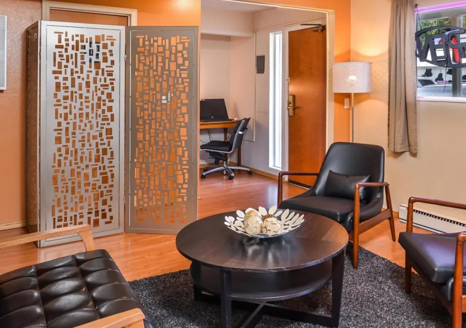 Interurban Suites Hotel