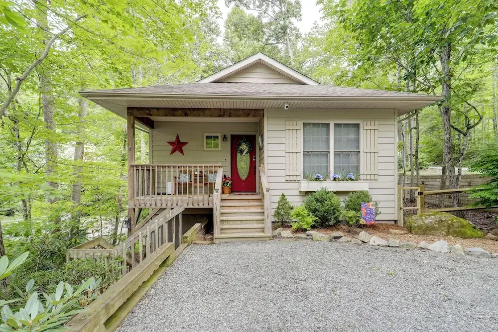 Upscale Blue Ridge Mtns Escape: Great for Groups!